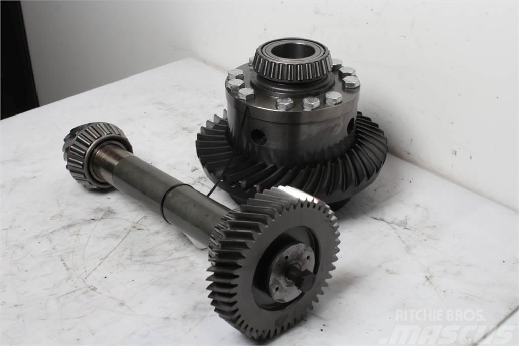 John Deere 8R 310 Front axle differential Transmission