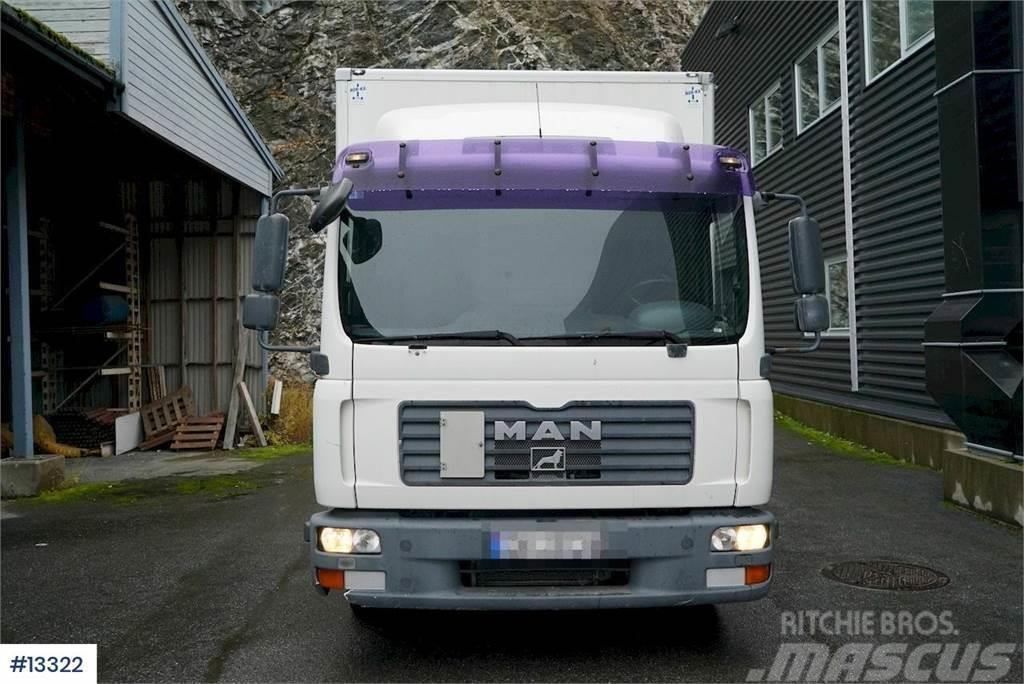 MAN TGL 8.210 Box truck w/ Zepro Lift Kofferaufbau