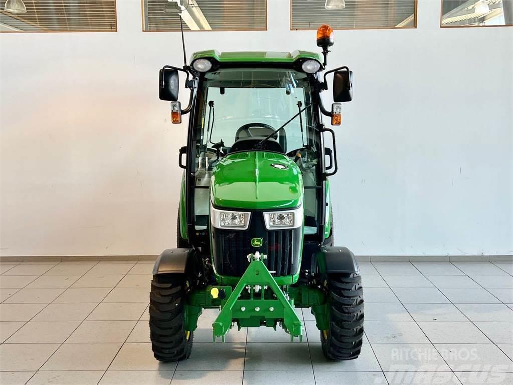 John Deere 3046R Compact tractors