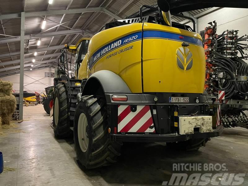 New Holland FR920 T4B Self-propelled foragers