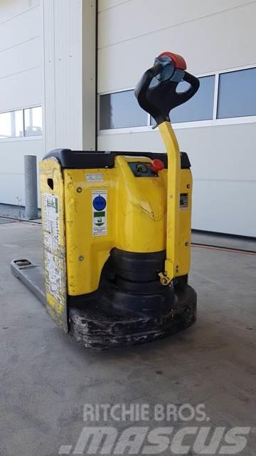 Hyster P 2.0L Low lifter