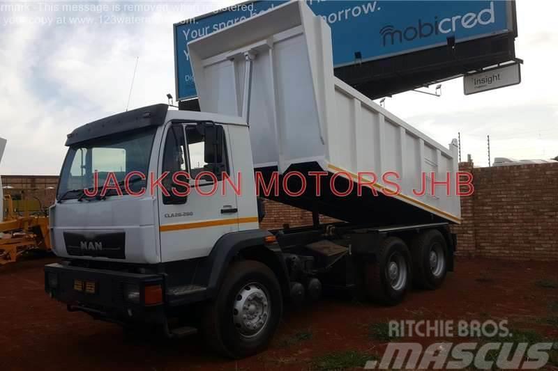 MAN 26-280,6x4 WITH BRAND NEW 10 CUBE TIPPER EQUIPMENT Other trucks
