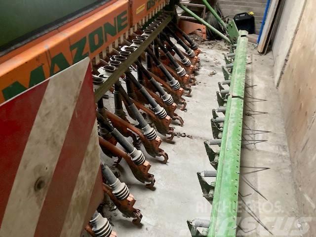 Amazone D8 30 super zaaimachine Drills