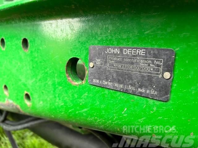 John Deere 7710 Tractors