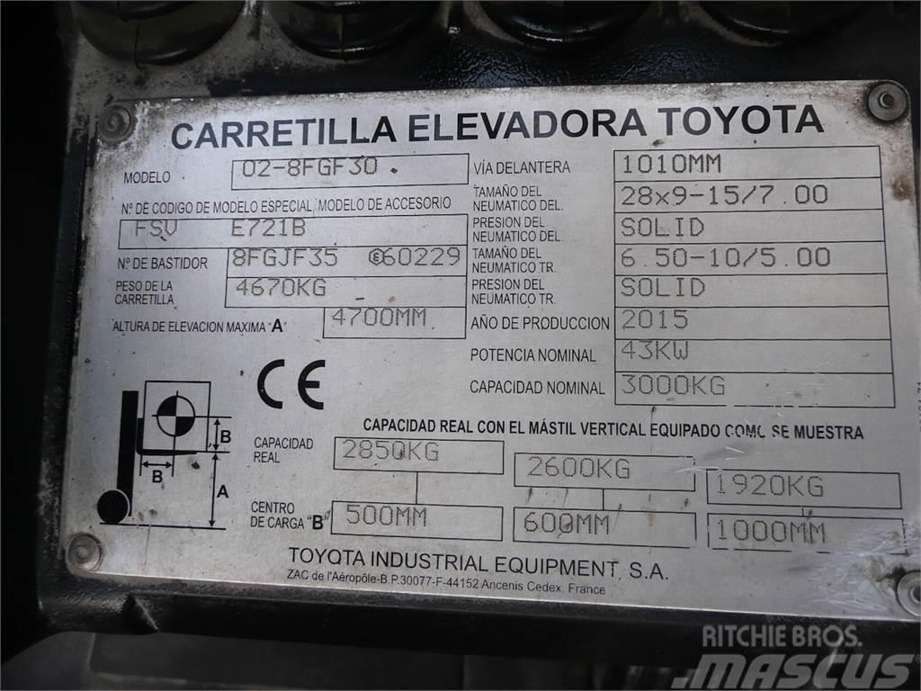 Toyota 02-8FGF30 LPG trucks