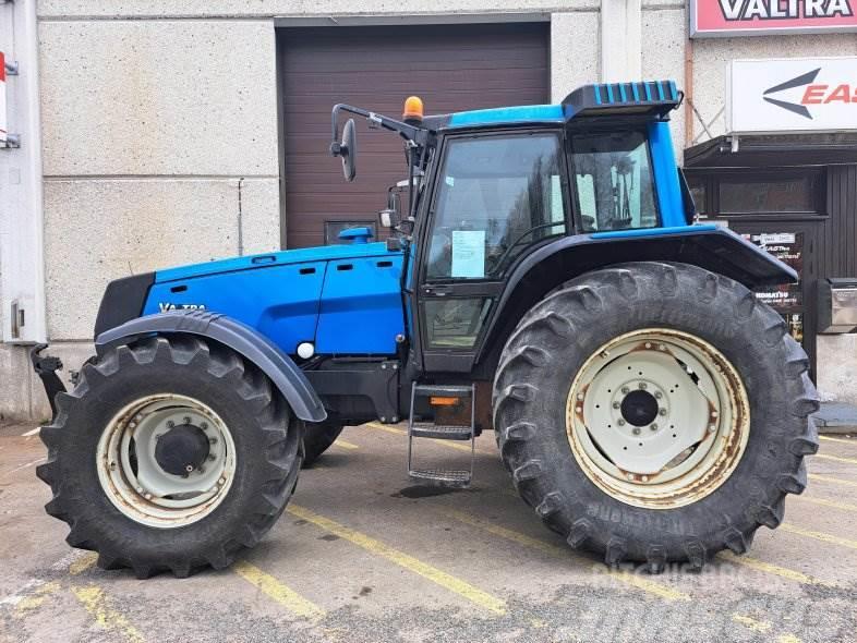 Valtra 8550 Tractors