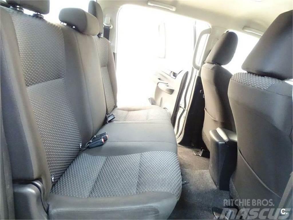 Toyota Hilux 2.4 D4D Cabina Doble GX 4p Panel vans