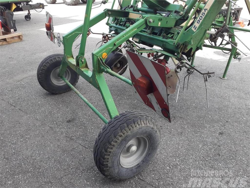 Stoll Z 905 A Rakes and tedders