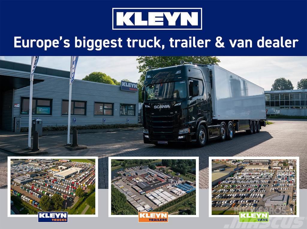 Iveco S-WAY AT260S36 6x2*4 taillift Curtainsider trucks