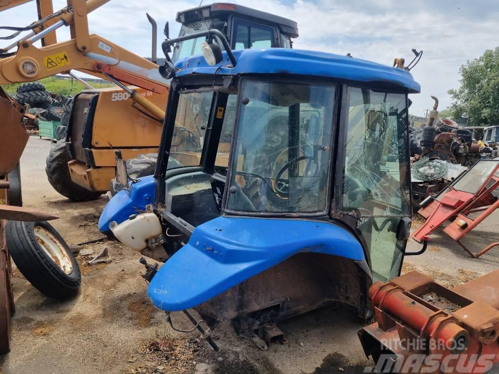  CABINE NEW HOLLAND TD90D eTD95D Cabins and interior