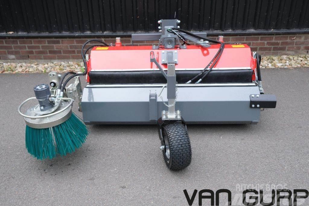 Weidemann Veegmachine met hydraulische opvangbak en zijborst Sweepers