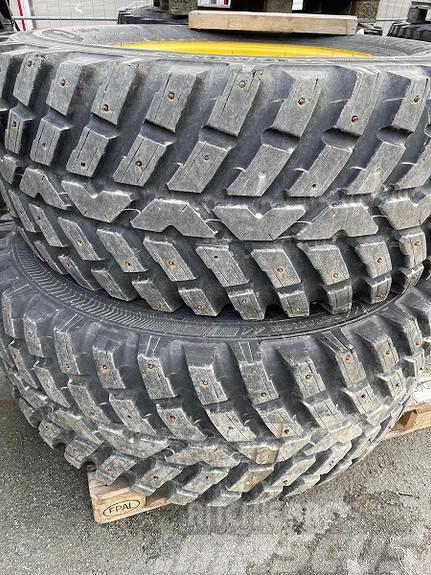 John Deere Hjul par: Nokian TRI2 540/65 30 GUL Tyres, wheels and rims