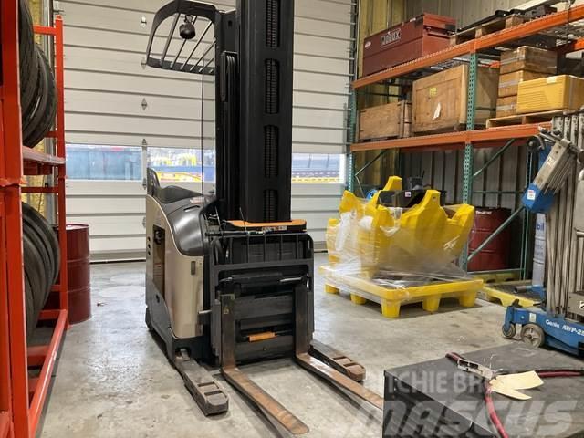 Crown RM6025-45 Electric forklift trucks