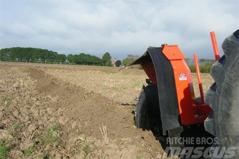  - - -  BOXER AGRI Chisel ploughs