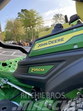 John Deere Z950 Zero turn mowers