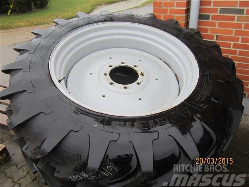 GKN 14X38 Tyres, wheels and rims