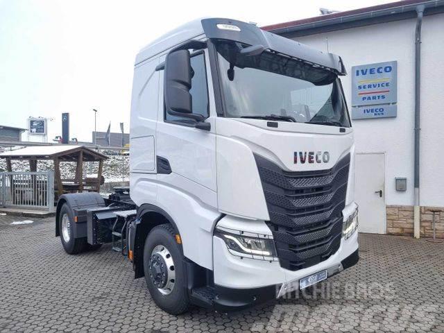 Iveco X-Way AS440X49T/P 4x4 ON+ HI-TRACTION 3 Stück Tractor Units
