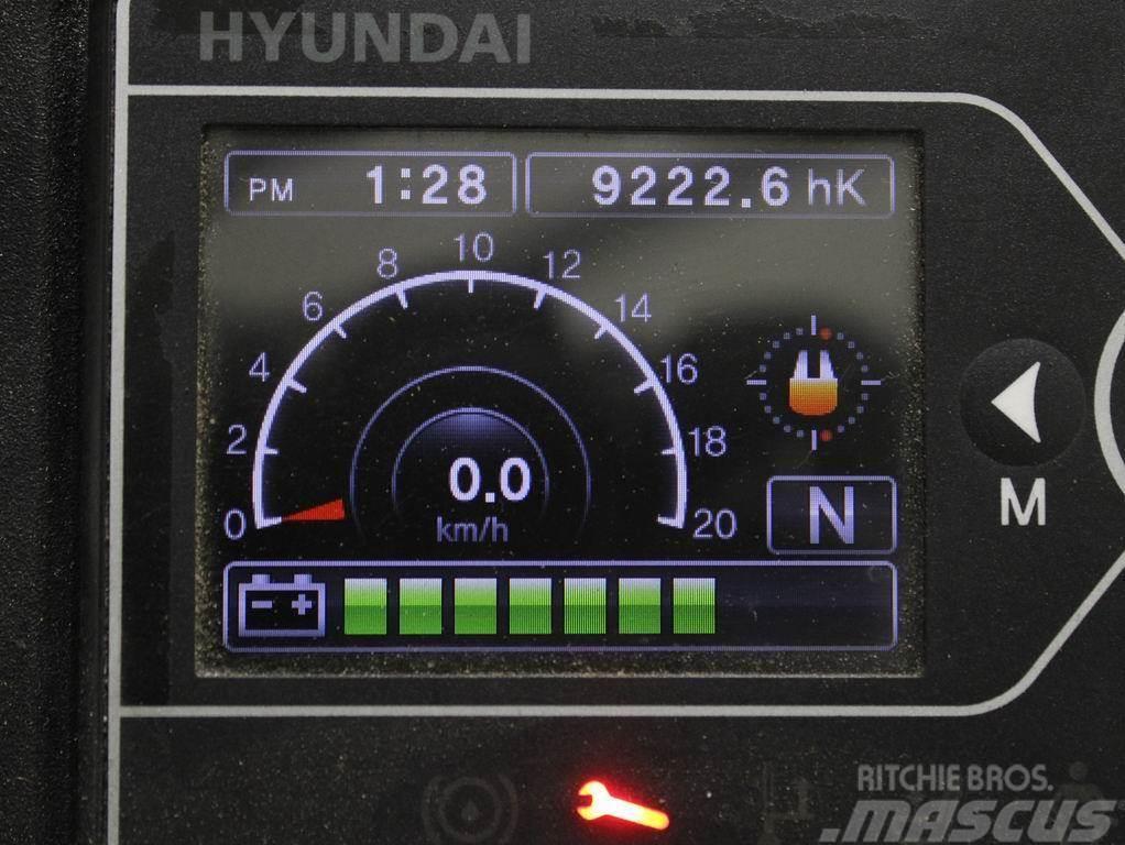 Hyundai 16 BRJ-9 Reach trucks