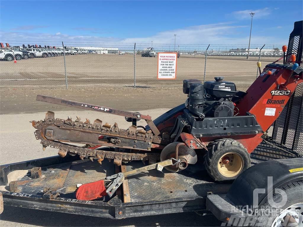 Ditch Witch 1230H Trenchers
