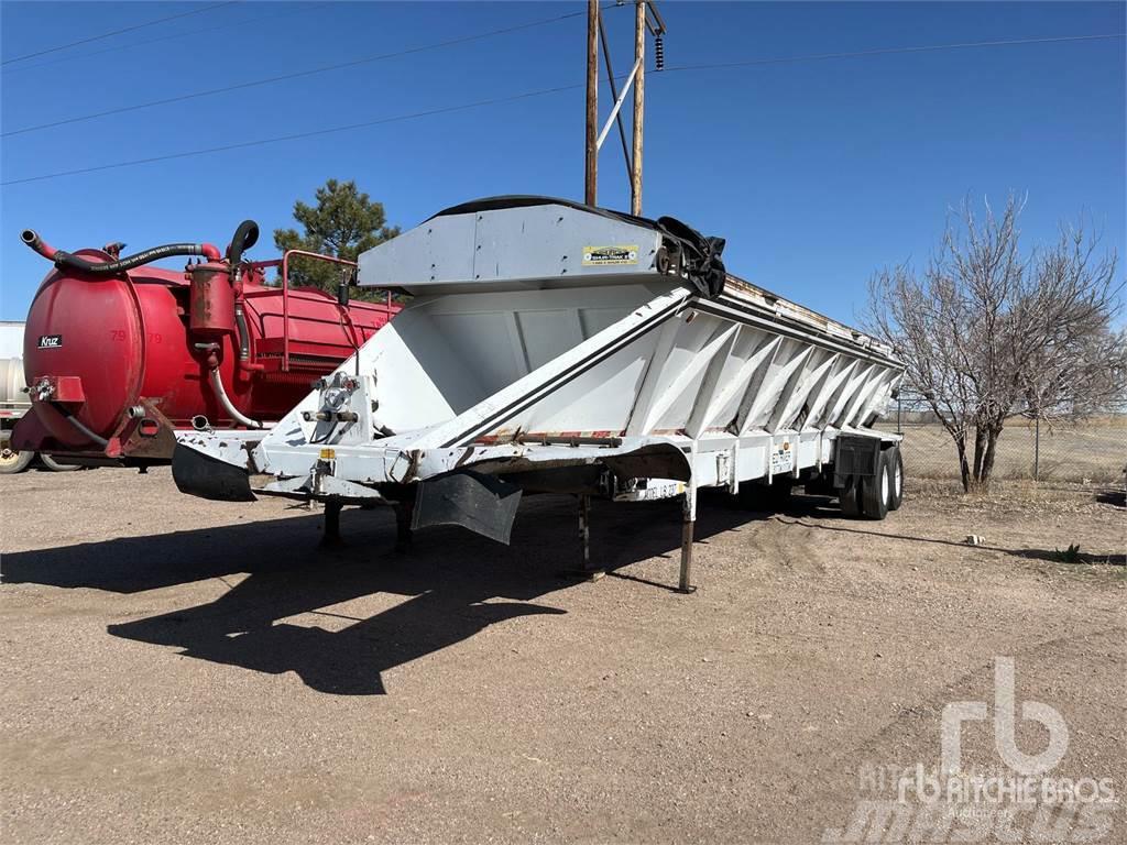 Red River 33 ft T/A Other trailers