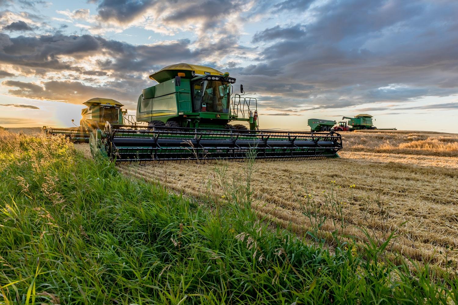 Die Wahl des richtigen John Deere Mähdreschers für Ihren Betrieb