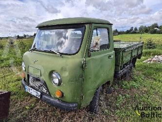  UAZ 452