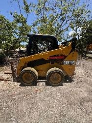 CAT 242 D