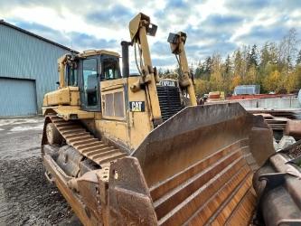 CAT D8 N