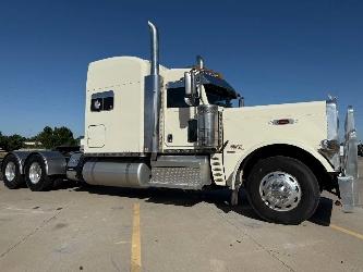 Peterbilt 389