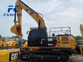 CAT 325D