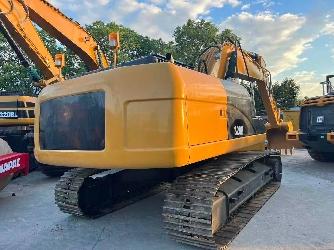 CAT 320 D