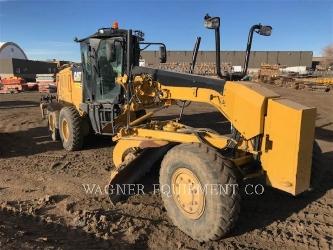 CAT 140M3 AWD