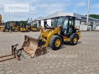 CAT 906M