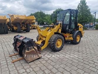 CAT 907M