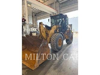 CAT 930M