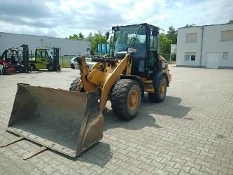 CAT 907 M