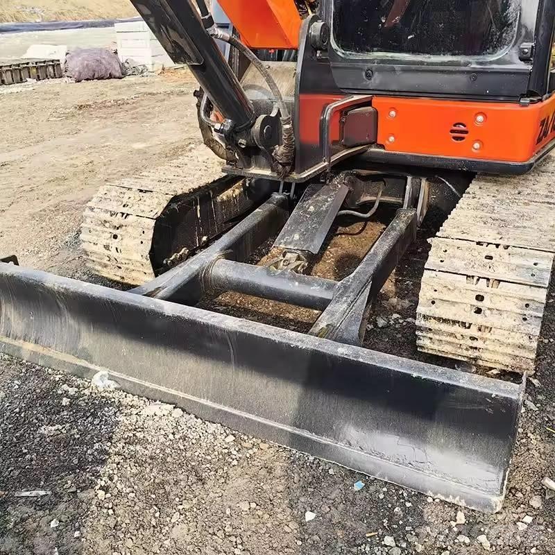 Hitachi ZX 55 Minibagger < 7t