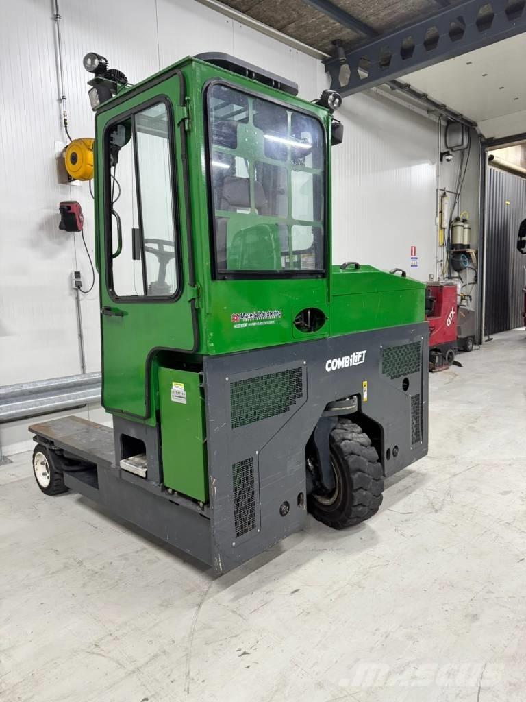 Combilift C 4000 E Seitenstapler
