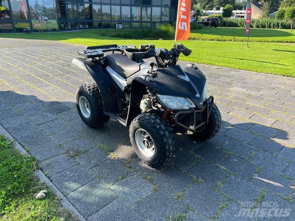 Sym UA18A Geländewagen