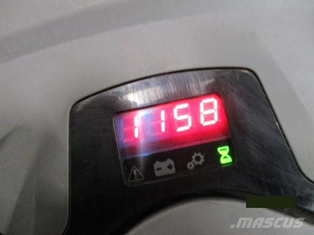 BT LWE180 Niedergabelstapler