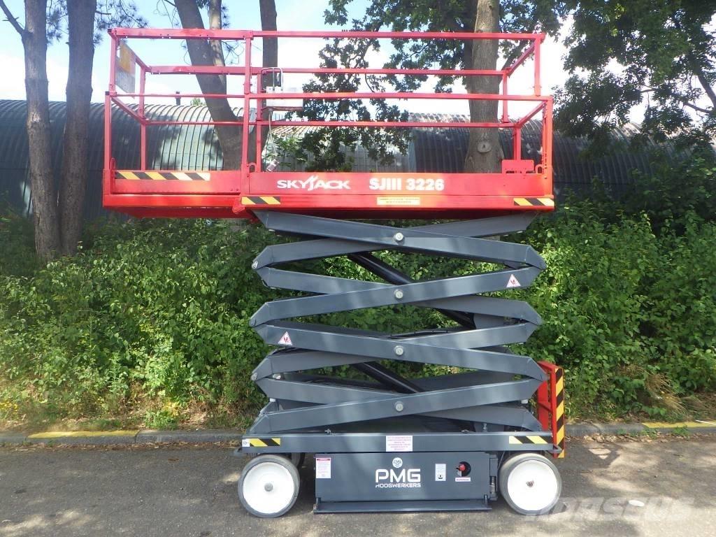SkyJack SJ3226 Scheren-Arbeitsbühnen