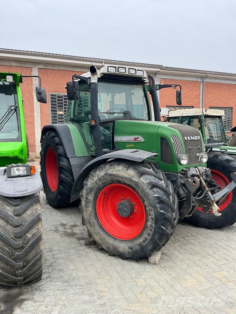Fendt 716 Vario Traktoren