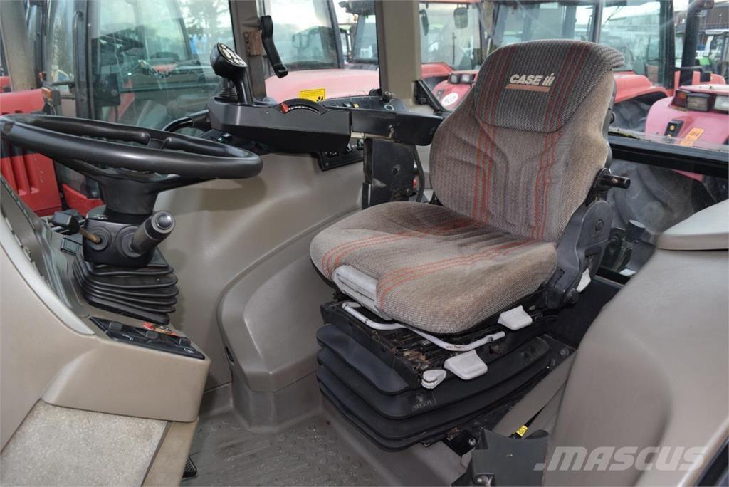 Case IH CVX 1155 Traktoren