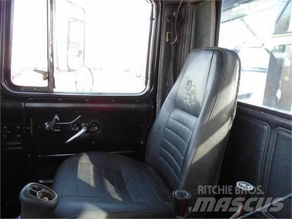 Mack RD600 Abrollkipper