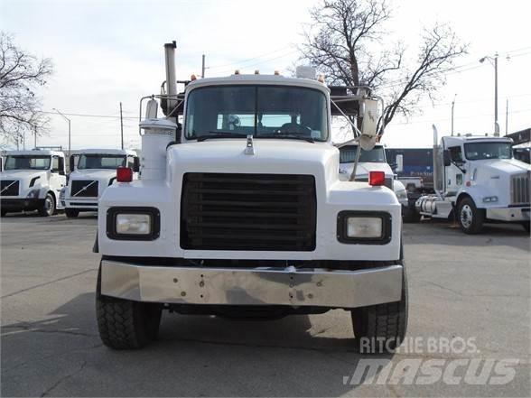 Mack RD600 Abrollkipper