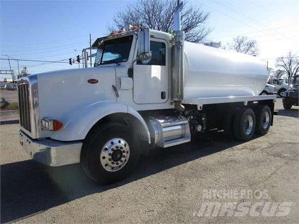 Peterbilt 365 Saug- und Druckwagen