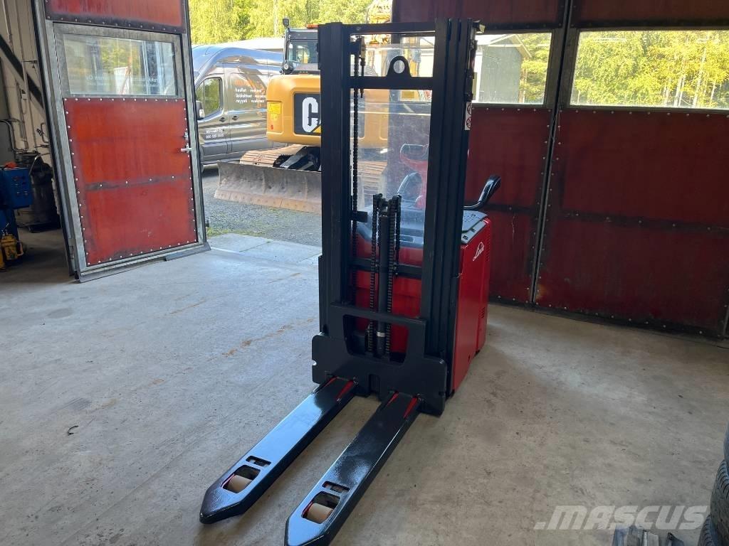 Linde D 14 AP Selbstfahrstapler