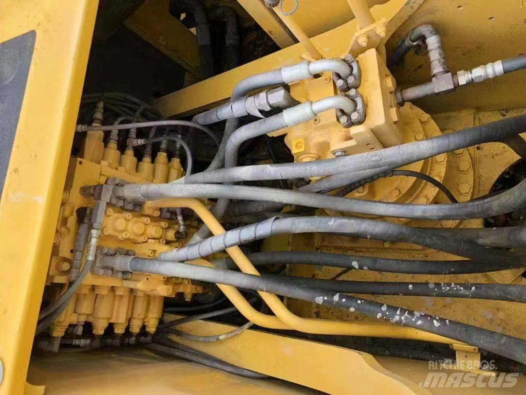Komatsu 200-7 Raupenbagger