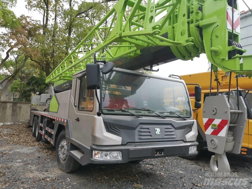 Zoomlion ZTC 250 V All-Terrain-Krane
