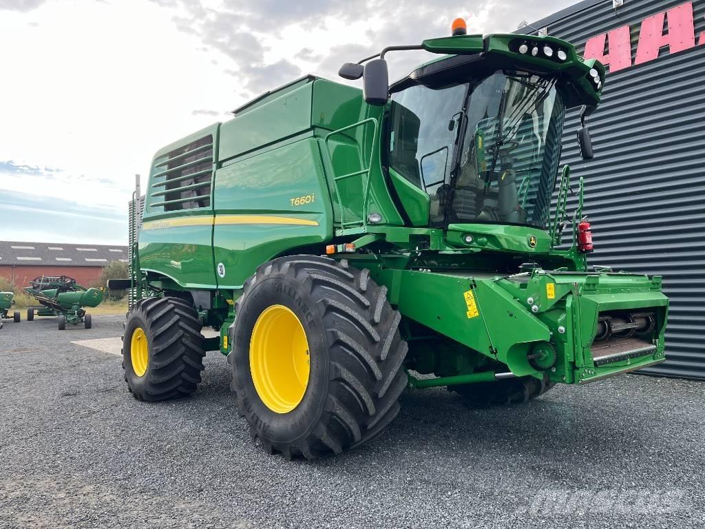 John Deere T 660i Mähdrescher